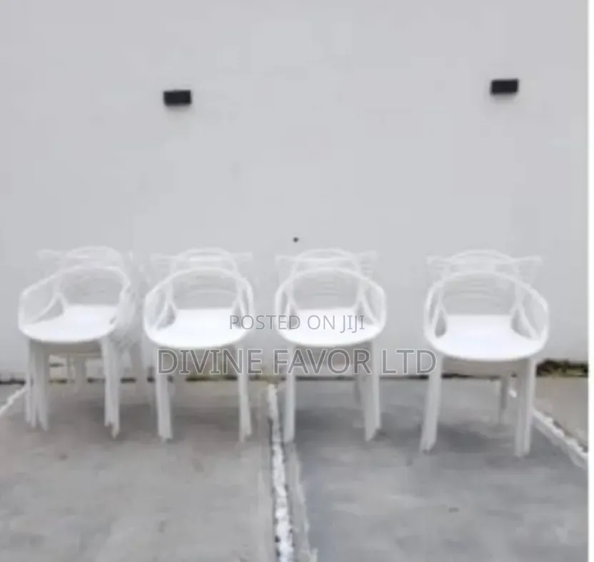 Eleganza White Plastic Chair