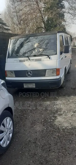 Mercedes-Benz T2 2010 White