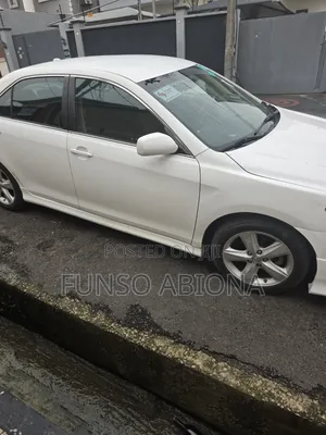 Toyota Camry SE 4dr Sedan (2.5L 4cyl 6AM) 2010 White