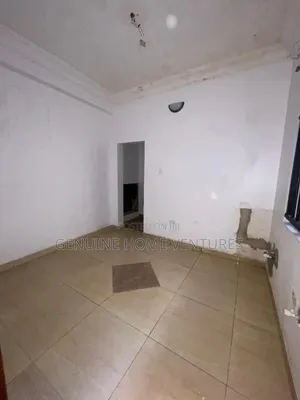 Mini Flat in Canal West Estate for rent