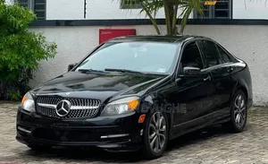 Mercedes-Benz C300 Sport 4Matic Sedan AWD (3.0L 6cyl 7A) 2011 Black