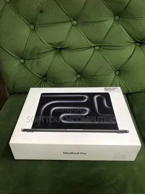 Laptop Apple MacBook Pro 2024 M4 Max 36GB Apple M4 Max SSD 1T