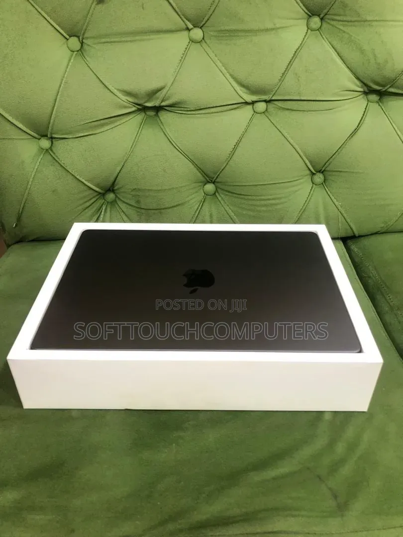 Laptop Apple MacBook Pro 2024 M4 Max 36GB Apple M4 Max SSD 1T