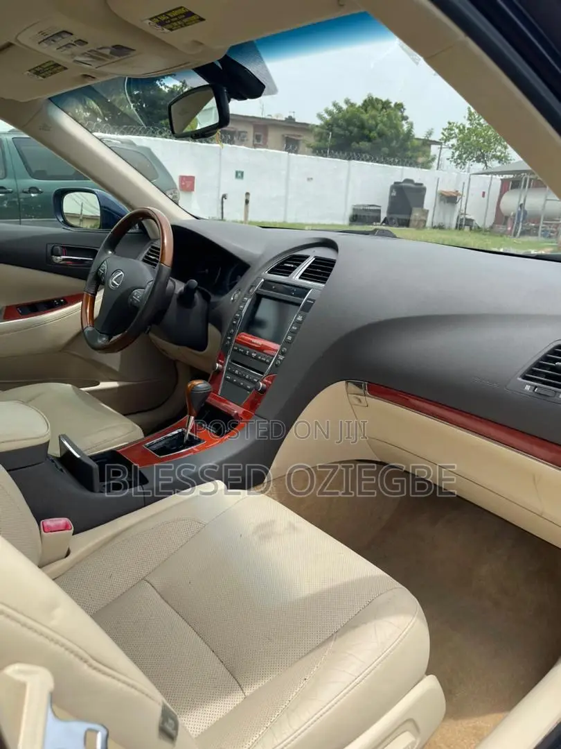 Lexus ES 2012 Blue