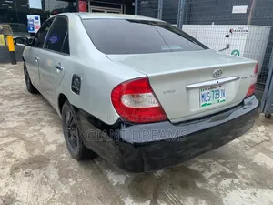 Toyota Camry 2004 Silver
