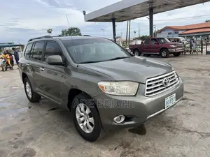 Toyota Highlander V6 2009 Green