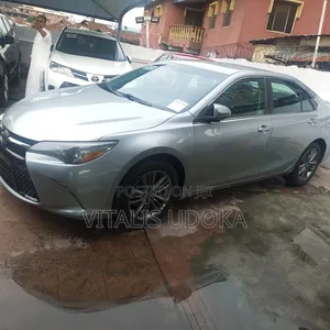 Toyota Camry SE 4dr Sedan (2.5L 4cyl 6A) 2017 Gray