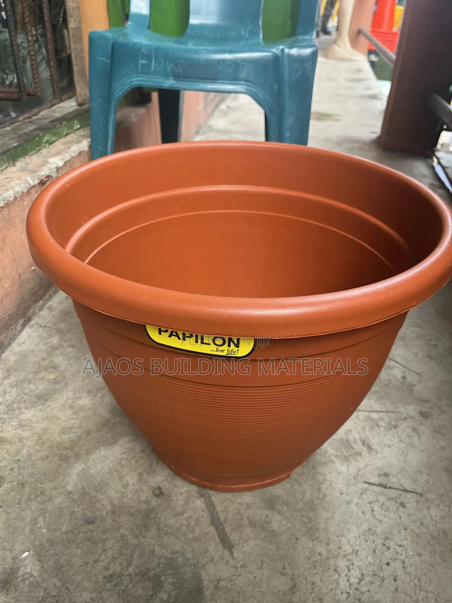 Plastic Medium Size Flower Pot