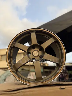 18-Inch BBS Rays ,Vulk Racing Wheel Available for Racing Cars