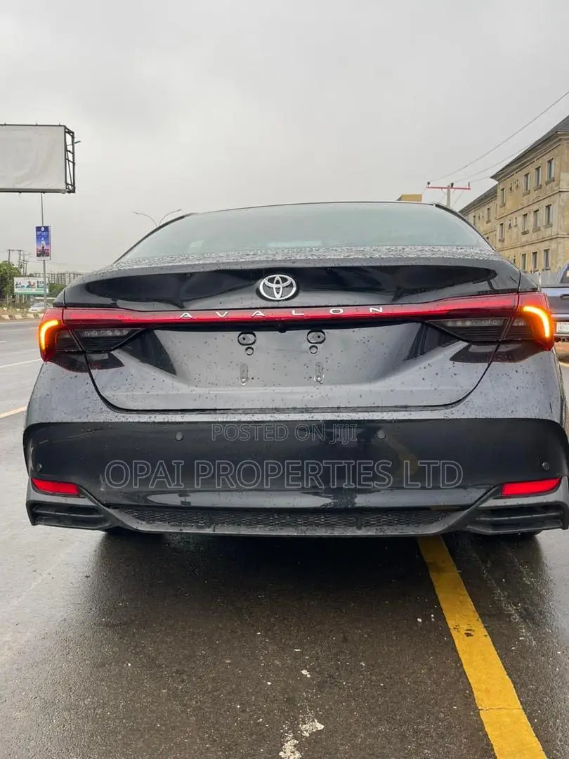 New Toyota Avalon 2025 Black