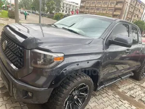 Toyota Tundra Double Cab 4x4 Limited 2011 Gray