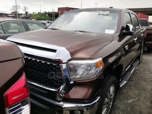 Toyota Tundra 2017 Brown