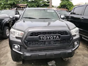 Toyota Tacoma 4dr Double Cab 2016 Gray