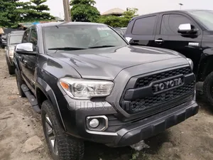 Toyota Tacoma 4dr Double Cab 2016 Gray