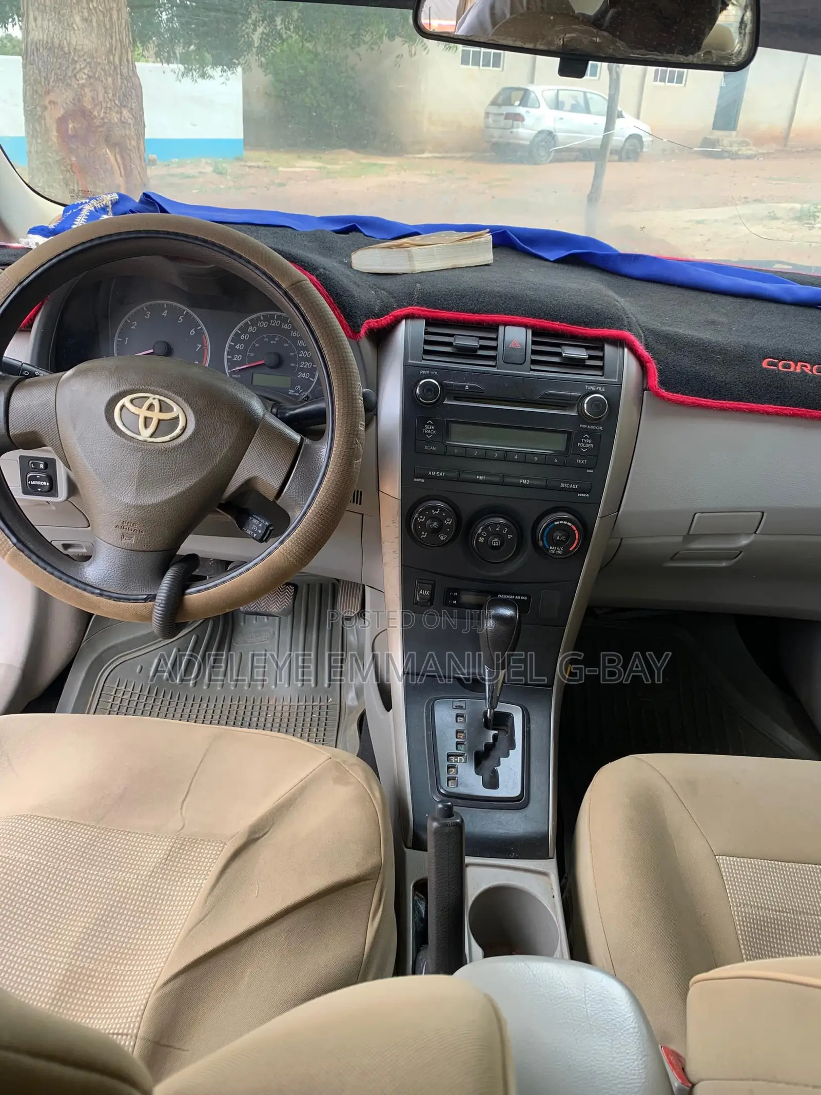 Toyota Corolla 2010 Silver