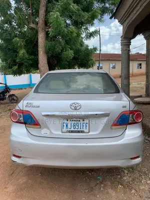 Toyota Corolla 2010 Silver