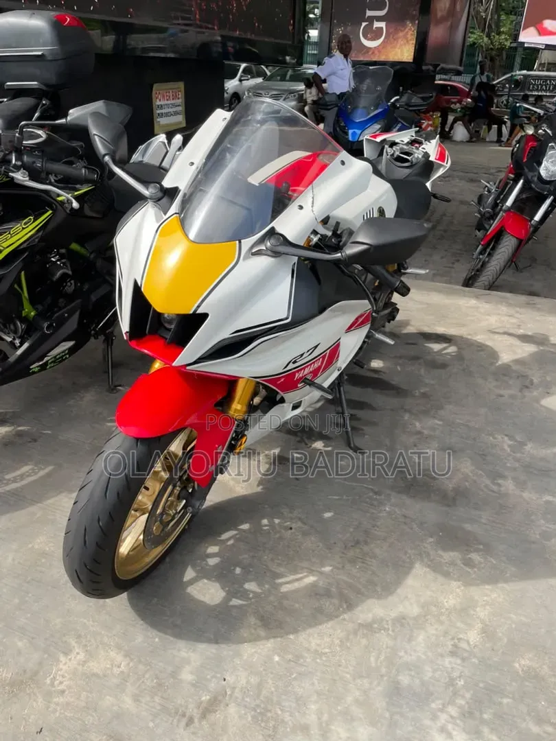Yamaha YZF-R 2023
