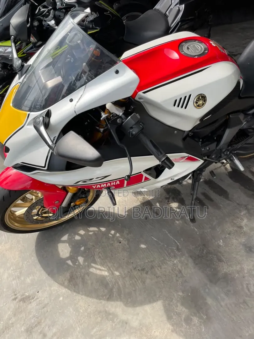 Yamaha YZF-R 2023