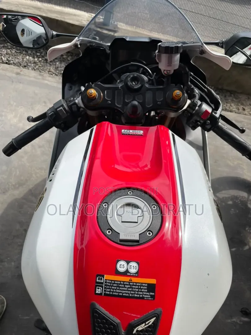 Yamaha YZF-R 2023