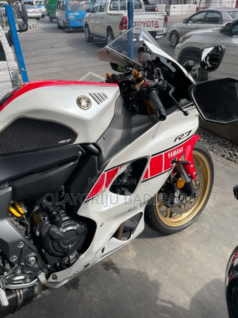 Yamaha YZF-R 2023