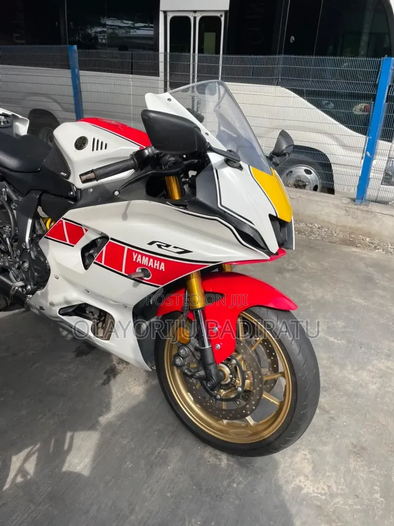Yamaha YZF-R 2023
