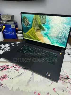 Laptop Alienware m17 R5 32GB AMD Ryzen 9 SSD 1T