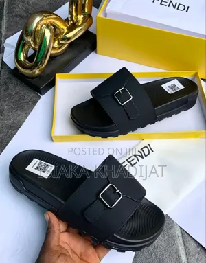 Slides (Footwear)