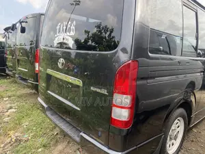 Toyota HiAce 2013 Black