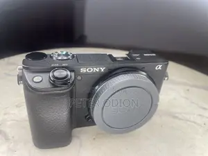 Sony A6400 for Sale (Tokunbo Standard)