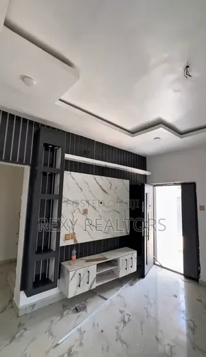 2bdrm Duplex in New Layout for rent