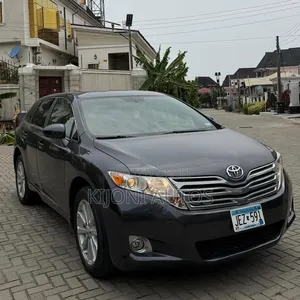 Toyota Venza XLE 2010 Gray