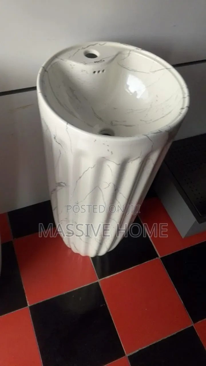 Round High Quality Standing Basin