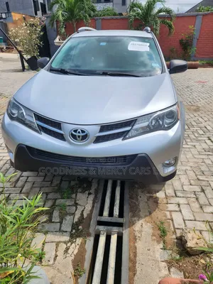 Toyota RAV4 Limited 4dr SUV (2.5L 4cyl 6A) 2015 Silver