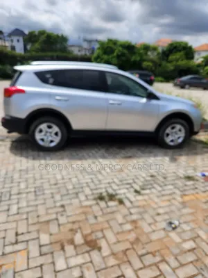 Toyota RAV4 Limited 4dr SUV (2.5L 4cyl 6A) 2015 Silver