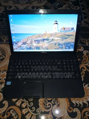 Laptop Toshiba Satellite C850 6GB Intel Core i3 HDD 160GB