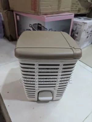 High-Quality Dustbin With Inner Bucket