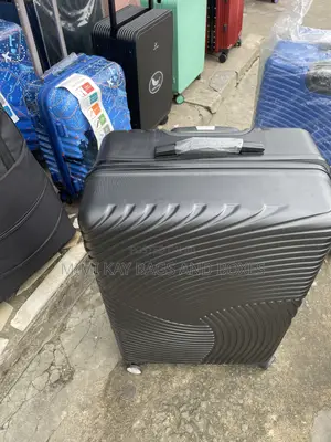 Suitcase Medium Size 35,000