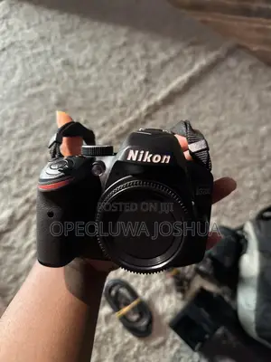 Nikon D3200 Camera for Sale