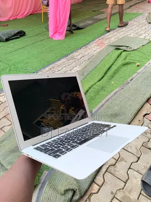 Laptop Apple MacBook Air 2015 8GB Intel Core i5 SSD 128GB