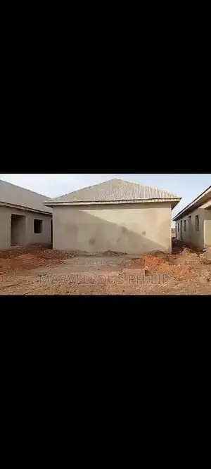 13bdrm Block of Flats in Karu for sale