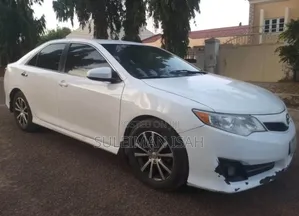 Toyota Camry LE 4dr Sedan (2.5L 4cyl 6A) 2013 White