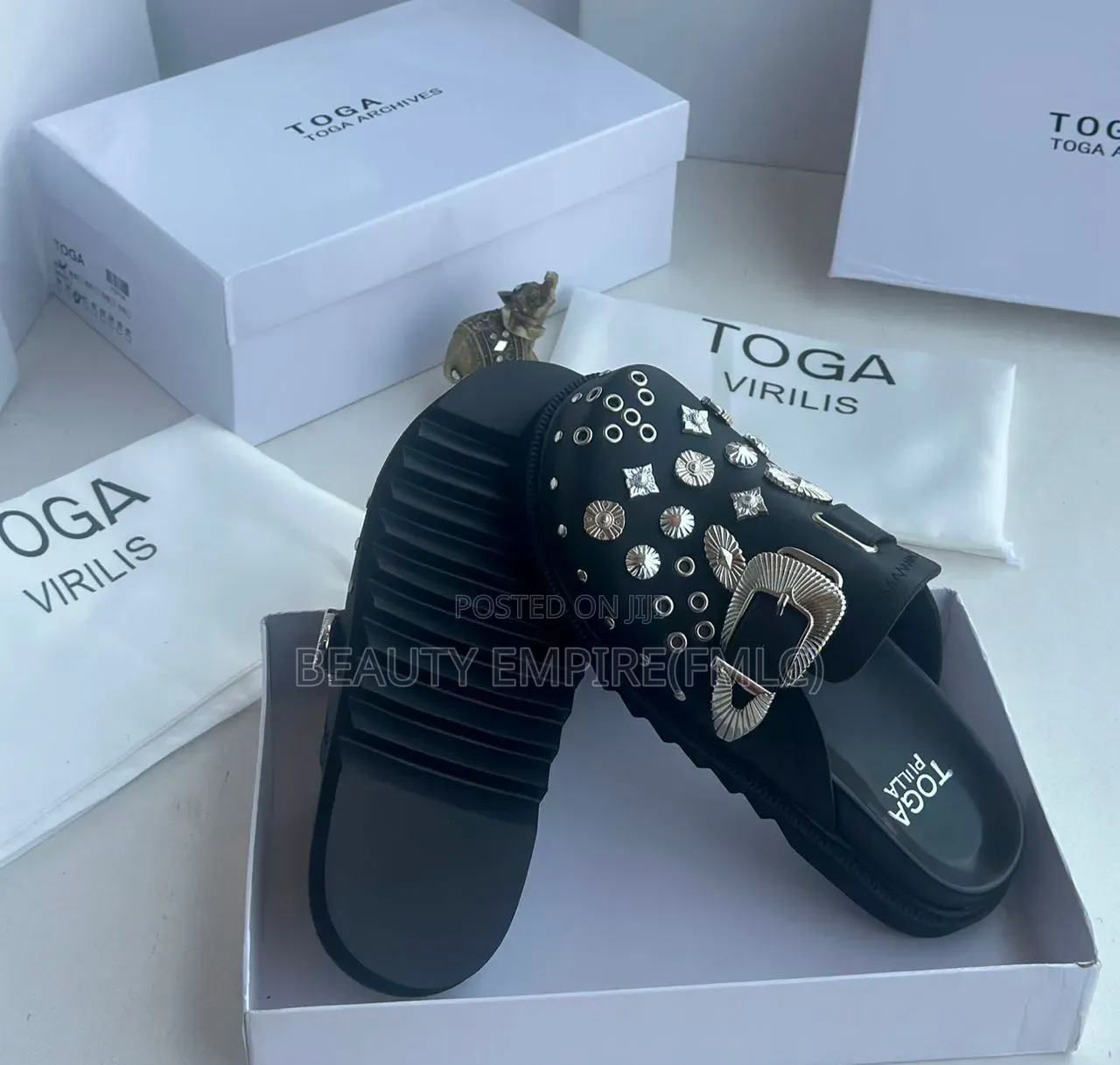 Toga Virilis Designer Half Shoe