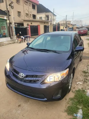 Toyota Corolla LE 4dr Sedan (1.8L 4cyl 4A) 2013 Blue