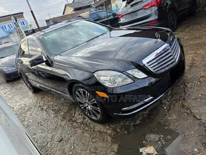 Mercedes-Benz E350 Base 4Matic Sedan AWD (3.5L 6cyl 7A) 2013 Black