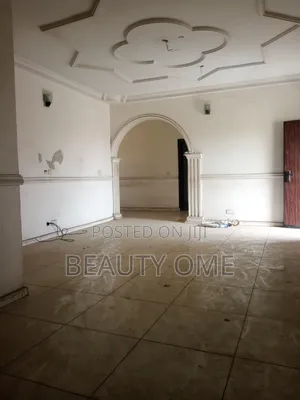 3bdrm Block of Flats in Iponri for rent