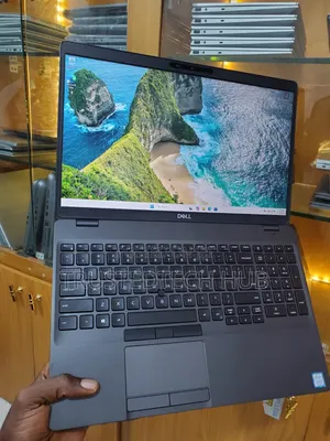 Laptop Dell Precision 3541 8GB Intel Core i7 SSD 256GB