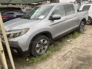 Honda Ridgeline Sport FWD Crew Cab 125.2 in. WB 2017 Blue