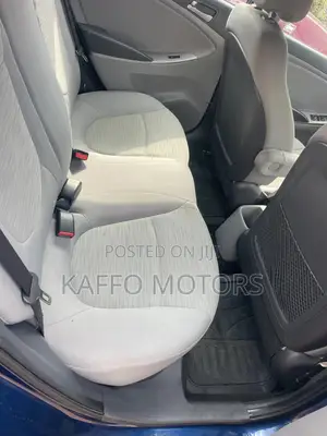 Hyundai Accent SE Sedan 2016 Blue