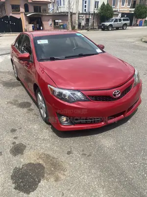Toyota Camry SE 4dr Sedan (2.5L 4cyl 6A) 2014 Burgundy