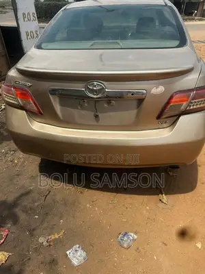 Toyota Camry 2008 Gold